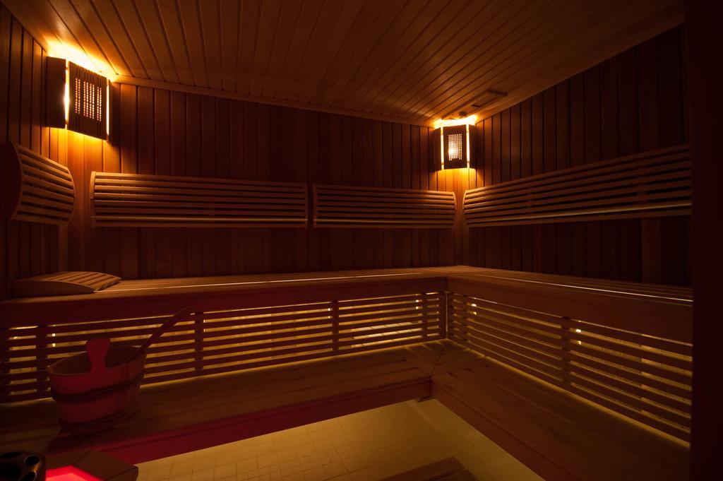 Hotel Ted ラドムスコ エクステリア 写真