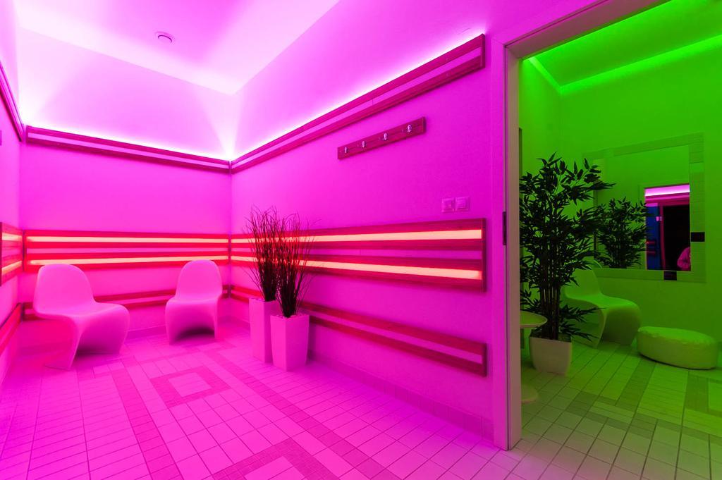 Hotel Ted ラドムスコ エクステリア 写真