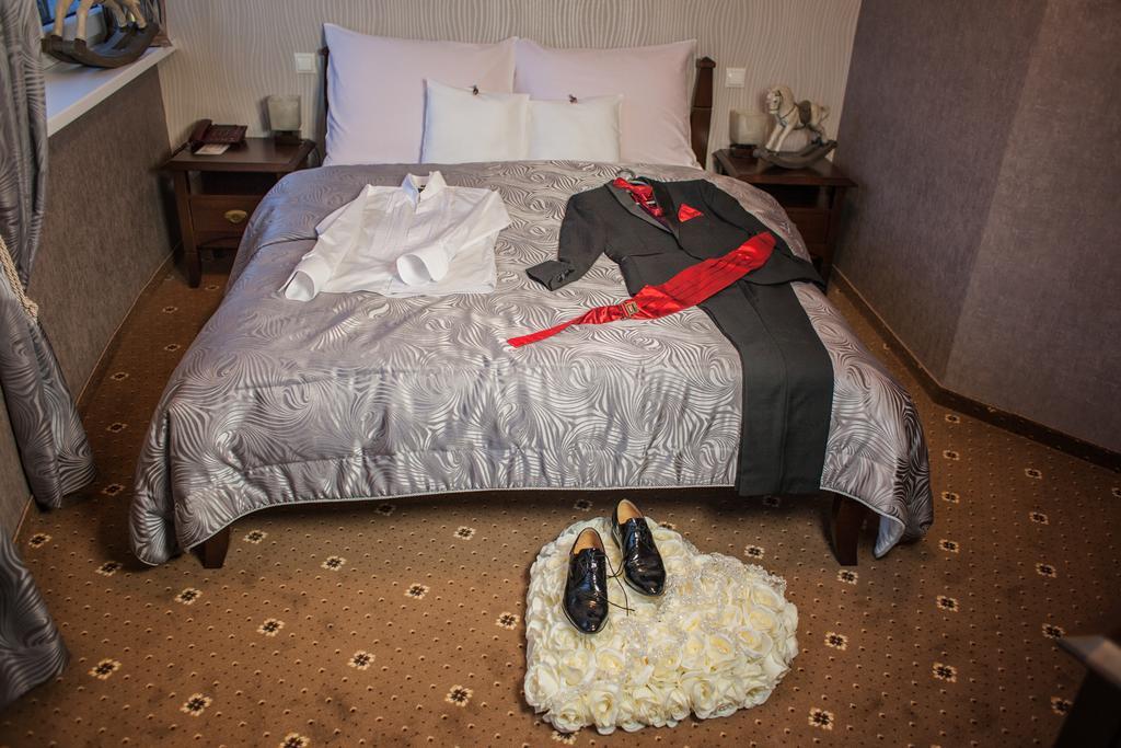 Hotel Ted ラドムスコ エクステリア 写真
