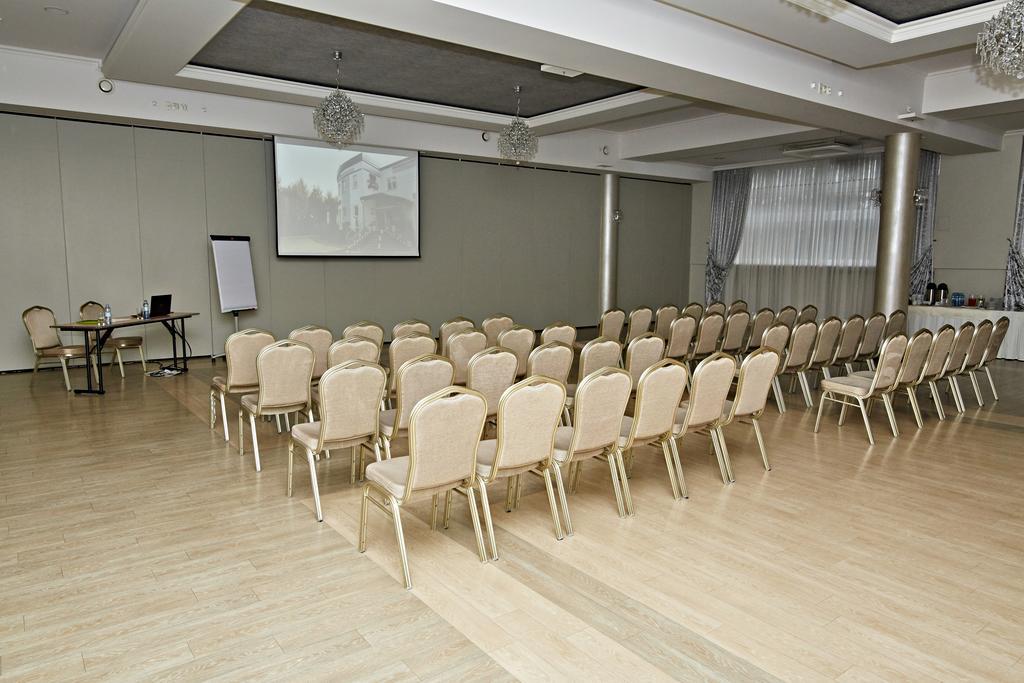 Hotel Ted ラドムスコ エクステリア 写真