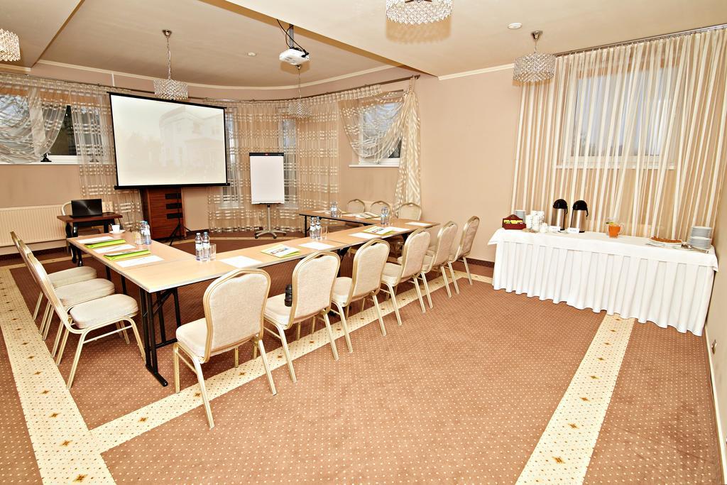 Hotel Ted ラドムスコ エクステリア 写真