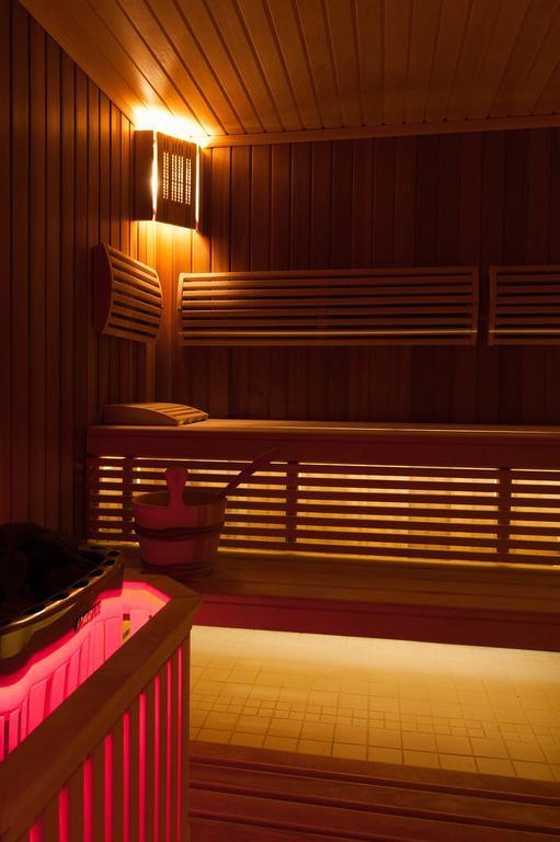 Hotel Ted ラドムスコ エクステリア 写真
