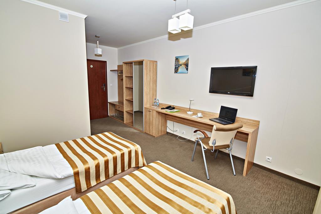 Hotel Ted ラドムスコ エクステリア 写真